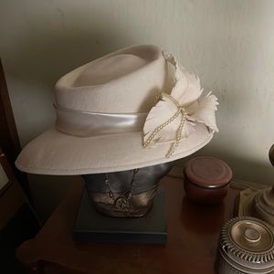 Wool off white hat